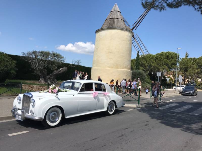 Location de voiture  avec chauffeur de luxe Rolls Royce Sur Marseille proche d'Aubagne
