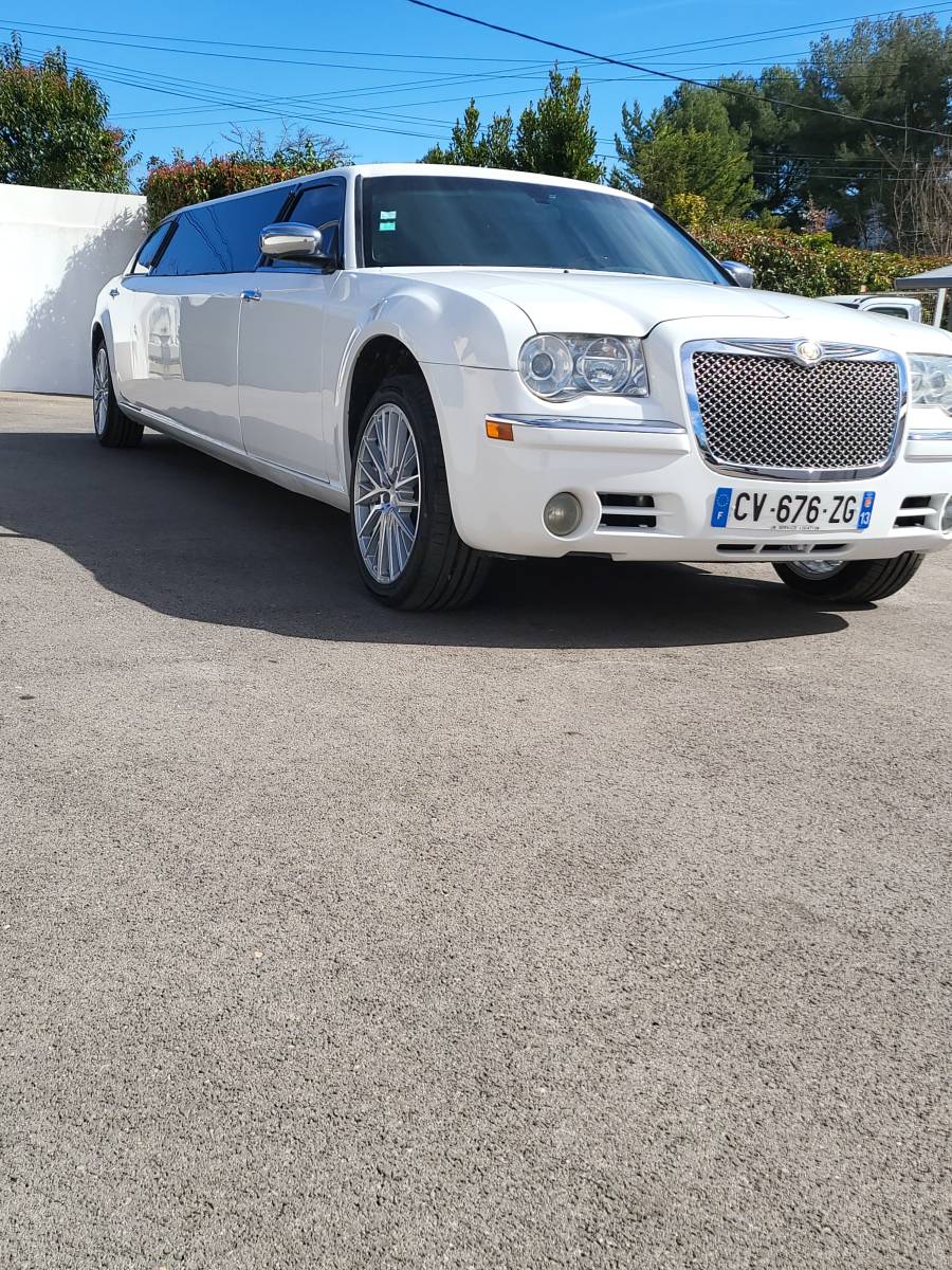 Chrysler 300C limousine